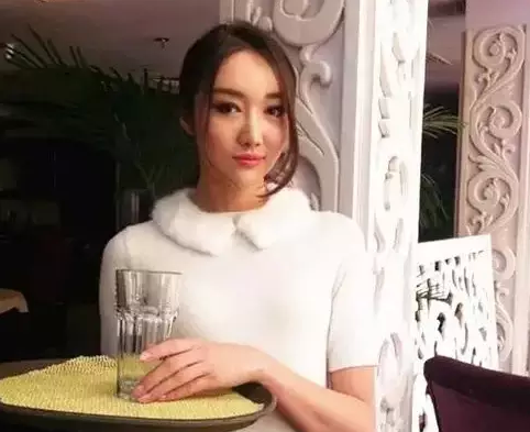 餐飲老板回復(fù)想嫁有錢人的餐飲服務(wù)員的一段話！