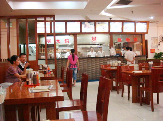 互聯(lián)網(wǎng)時(shí)代下，傳統(tǒng)餐飲如何轉(zhuǎn)型才能不被顛覆?