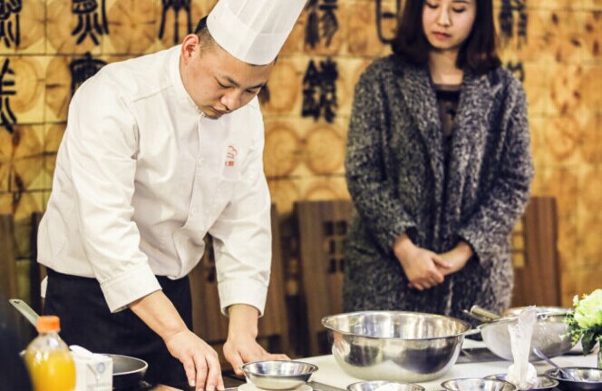 廚師上門O2O平臺轉型“高端定制”能否找到盈利突破口？|餐飲界