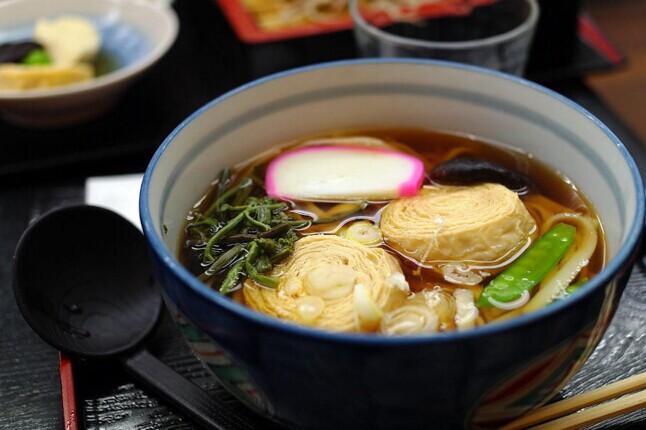 這家面館憑啥在頻頻面臨“洗牌”的餐飲業(yè)站穩(wěn)腳跟？|餐飲界