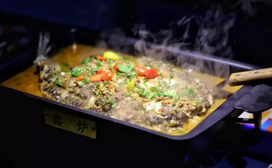 烤魚(yú)當(dāng)?shù)?，粵菜能否在廣州站穩(wěn)腳跟？|餐飲界