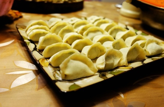 案例|餐廳遇“天災(zāi)”生意大滑，員工流失，怎么自救？