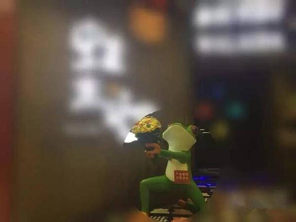 王小白：三個(gè)維度解析一蛙兩店的不同命運(yùn)！