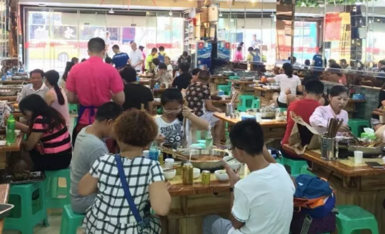 租金漲10倍，串串4角生意怎么做？揭秘重慶最老串串年收100萬(wàn)