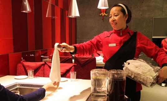 海底撈這些知名餐企是如何吸引到人才的？|餐飲界
