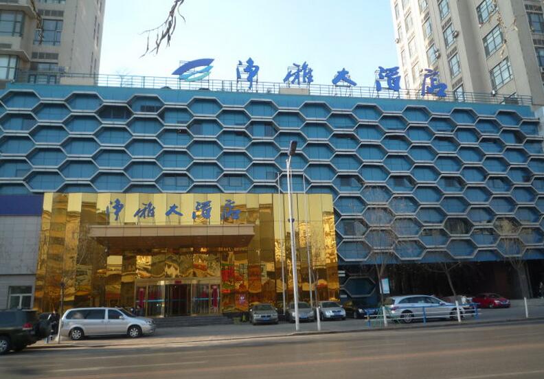 28歲的餐飲巨頭倒下了：昔日行業(yè)標(biāo)桿，無數(shù)人跑去偷師|餐飲界