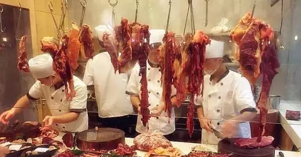 11月6日，“哞哞叫”和深圳名廚委員會的大師共同見證“?！钡膫髌?></a>
          <div> <a href=