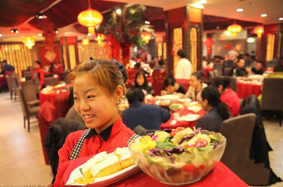 吃飯消費(fèi)102元，要求免零被拒絕，結(jié)果……|餐飲界