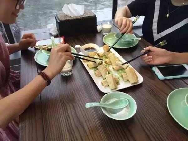 年底再不放大招，你的餐廳就OUT了~