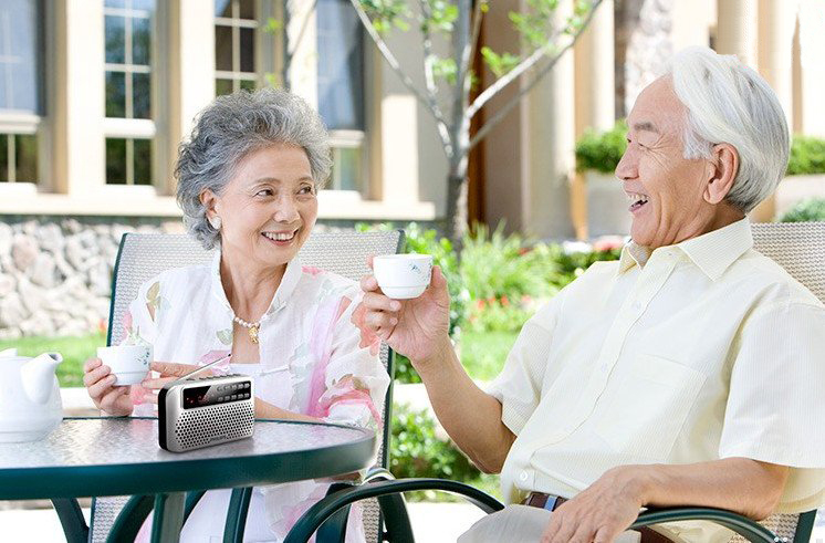 老年餐廳探索困難重重，華天“適老化”改造能否突圍？