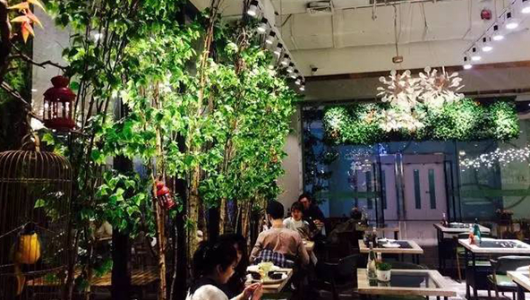 餐飲又一新業(yè)態(tài)？“生產(chǎn)基地+中央廚房+餐飲門店”能玩轉(zhuǎn)嗎？|餐飲界