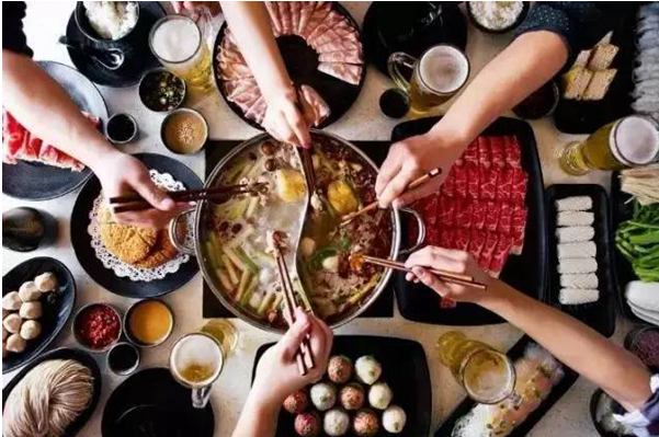 一年四季排隊(duì)不斷，這些火鍋店為何如此火爆？