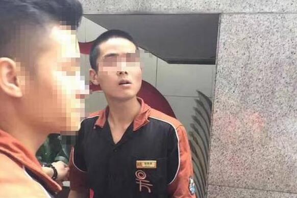 顧客催拿餐牌被服務(wù)員打？餐廳做到這樣才不會被投訴