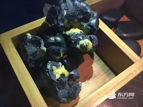 桂滿隴食盒現(xiàn)十幾條活蛆，公安機(jī)關(guān)介入調(diào)查|餐飲界