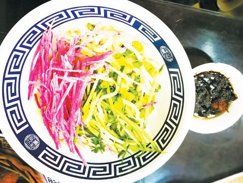 與重慶小面、蘭州拉面相比，老北京炸醬面大王性價(jià)比低