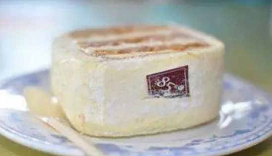 它打敗了星巴克，用賣“饅頭”的價(jià)格來(lái)賣五星級(jí)面包