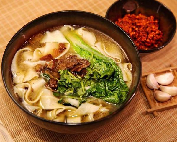 地方小吃里全都是機(jī)會！不信看看這3個老板是怎么賺的……|餐飲界