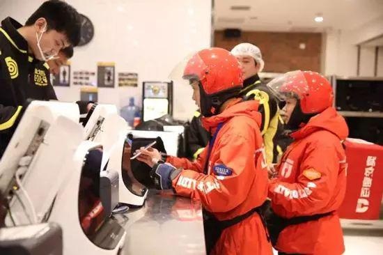 堂食向左、外賣向右，餐飲人正在被撕裂......你在哪邊？