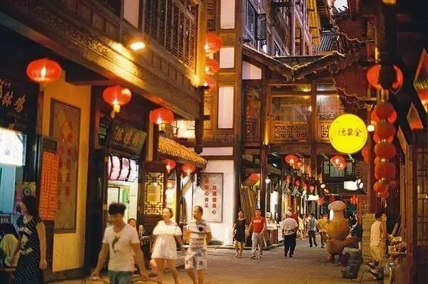 開業(yè)不久虧損50萬，美食街選址的那些坑！
