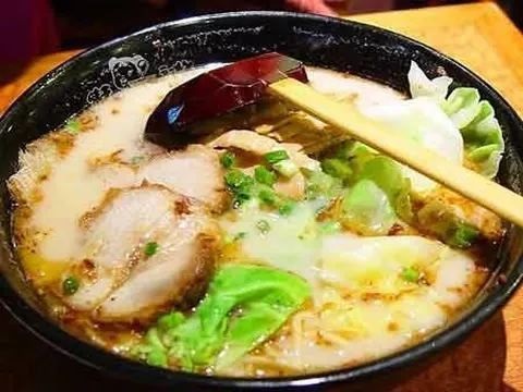 “5年千店”計劃泡湯、業(yè)績連續(xù)3年下滑，味千拉面為何身陷“中年危機(jī)”？
