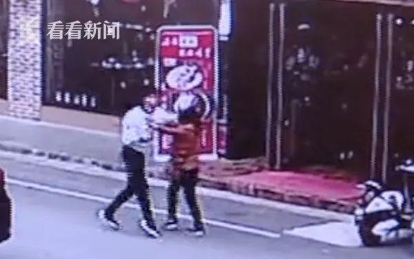 餐廳女員工遲到1分鐘被辭退，還被負責(zé)人猛踹、狠扇耳光