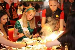2小時(shí)2500個(gè)訂位，這輪海外開餐廳的市場(chǎng)到底有多大？|餐飲界