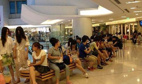 員工和顧客起沖突，如果你是店長，會(huì)怎么處理？