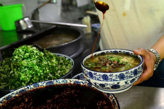 一碗上進的牛肉面！上海、杭州、蘇州三地青海拉面店摁下互聯網+的增收“快進鍵”