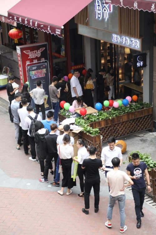 揭秘悟茶半年1000家店，持續(xù)火爆排隊(duì)背后深層次原因