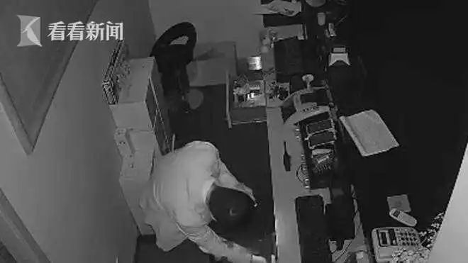 笨賊火鍋店行竊，偷盜不成被困店里睡夢(mèng)中被抓