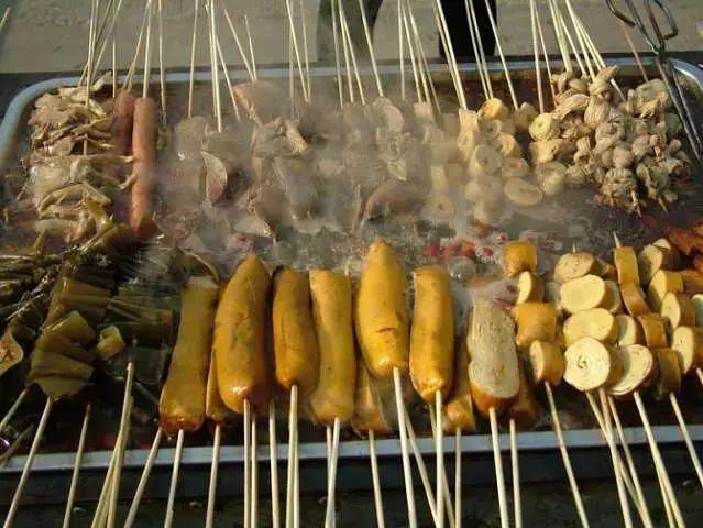 如何區(qū)分麻辣燙、冒菜、串串？重點全在這兒！