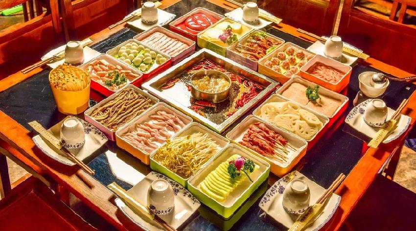 接手了一家火鍋店，過了兩天，我哭了！