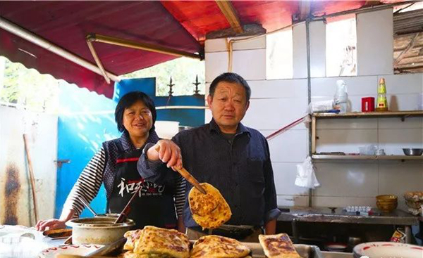 即便搬遷5次，顧客依然能慕名而來，這家餐廳有什么高招？