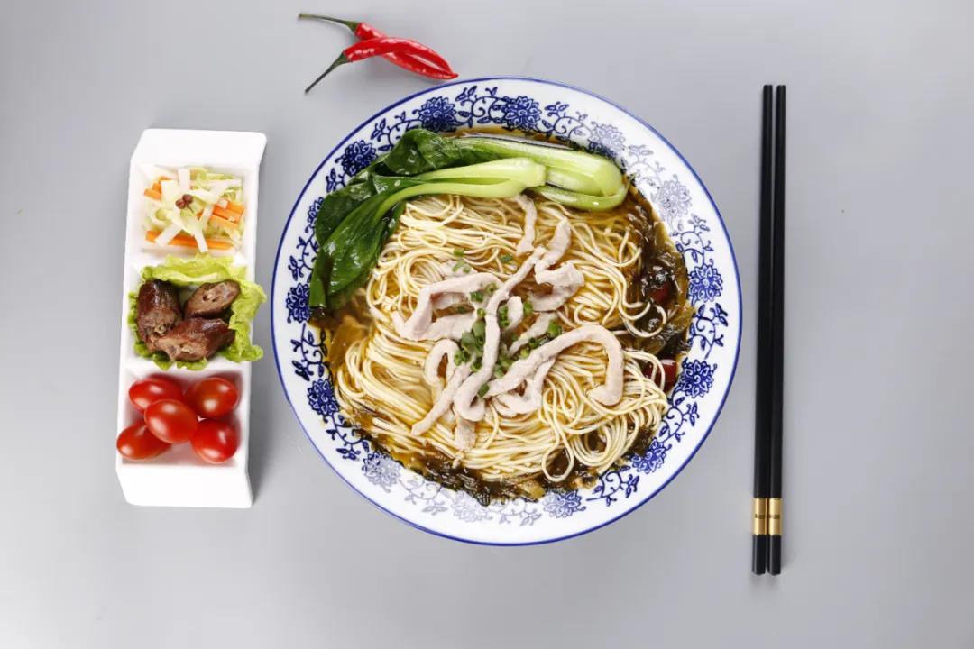 “被人忽悠”開飯店，20萬打水漂，最后他總結(jié)了一句話
