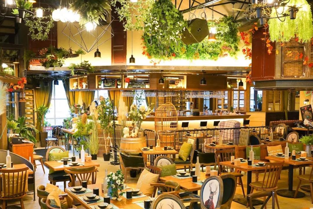 胡桃里上線加拿大，是“中國版Hard Rock Cafe”還是“新版音樂餐吧” | 餐見|餐飲界