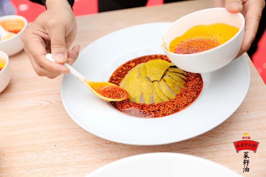  無辣不歡，看金龍魚外婆鄉(xiāng)小榨菜籽油如何打動辣食愛好者的胃？