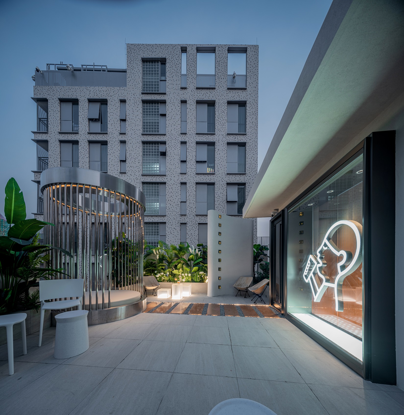 喜茶全球首家手造店即將正式營(yíng)業(yè)，深圳南頭古城再添新地標(biāo)
