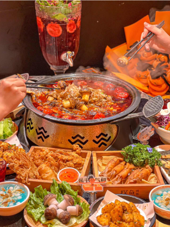探魚(yú)新品打造“正向卷”消費(fèi)場(chǎng)景，打工人美食與情緒價(jià)值雙滿足媒體