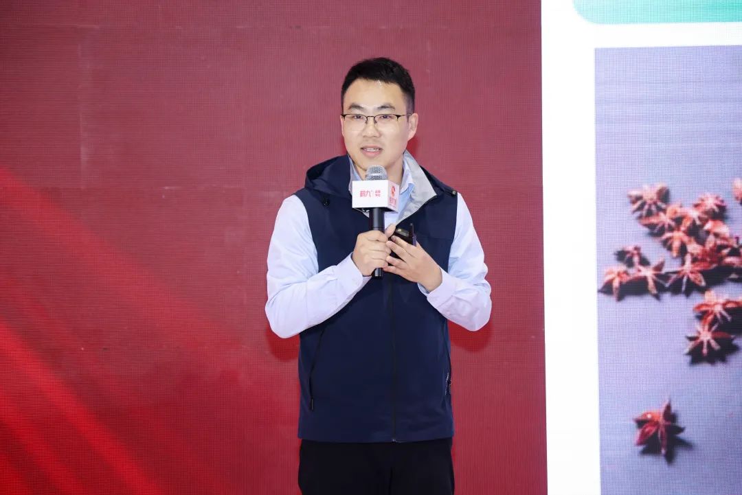 從區(qū)域小店到全球布局：楊國(guó)福如何用供應(yīng)鏈撬動(dòng)千億麻辣燙市場(chǎng)？|餐飲界